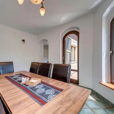 Zameczek By Interhome Ferienhaus Falsztyn
